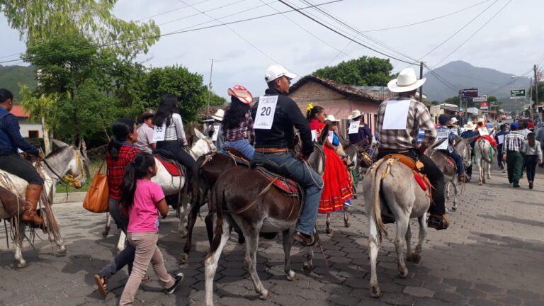 Somoto celebra el Festival y Desfile de los Burritos