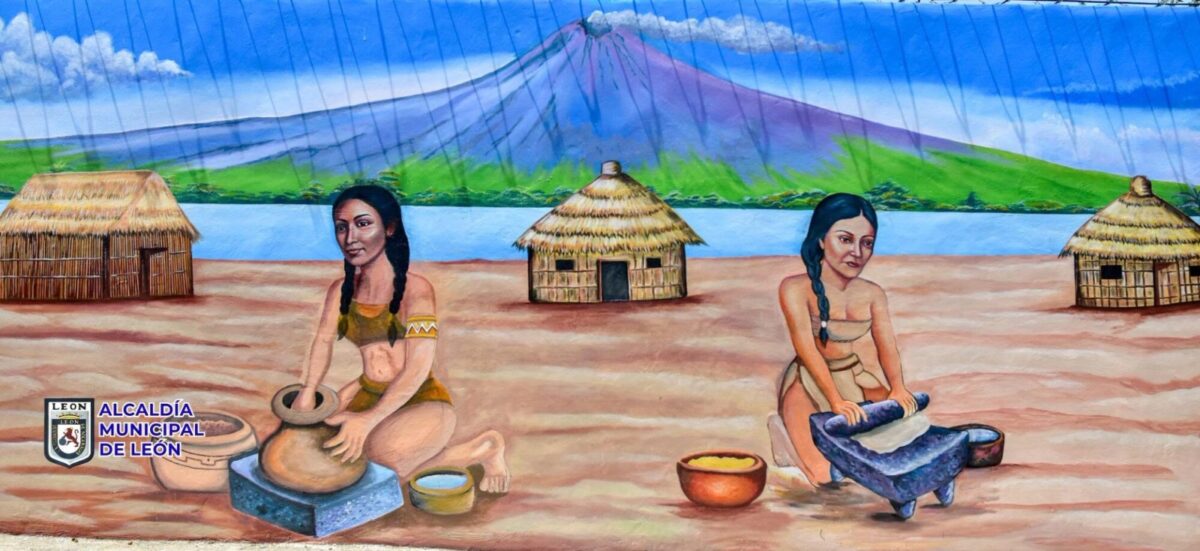 Trabajan en mural artístico en el Paseo Indígena Joya de Sutiaba