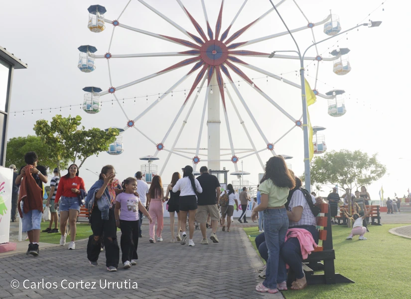 Turismo familiar en el Puerto Salvador Allende