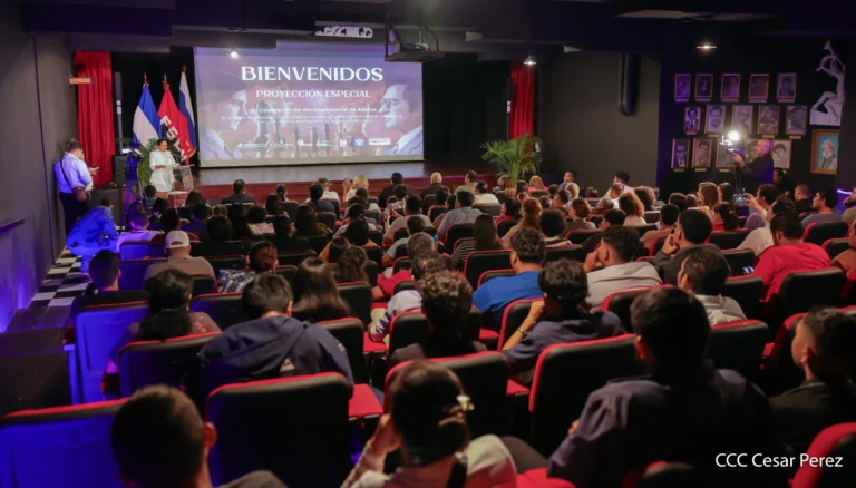 Presentan en Nicaragua la película rusa “El Campeón del Mundo”
