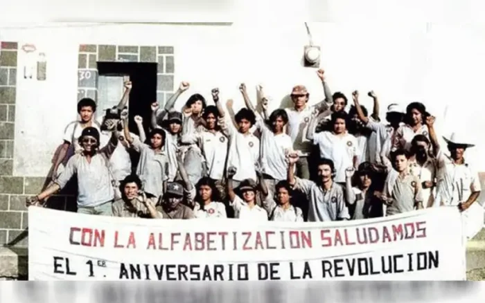 46.º aniversario de finalización de la primera gran Cruzada Nacional de Alfabetización