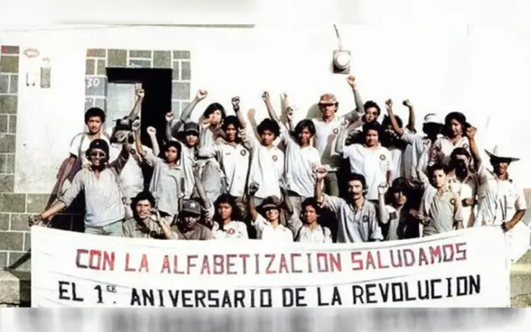 46.º aniversario de finalización de la primera gran Cruzada Nacional de Alfabetización