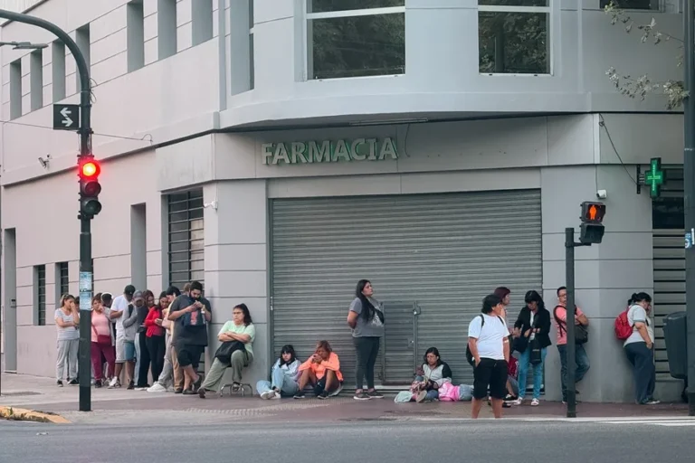 Despidos y creciente malestar social golpean en Argentina