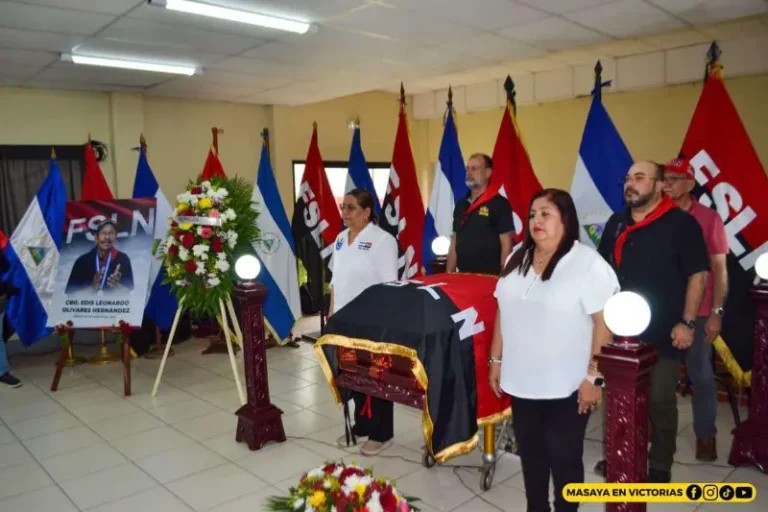 Homenajean al héroe Edis Leonardo Olivares