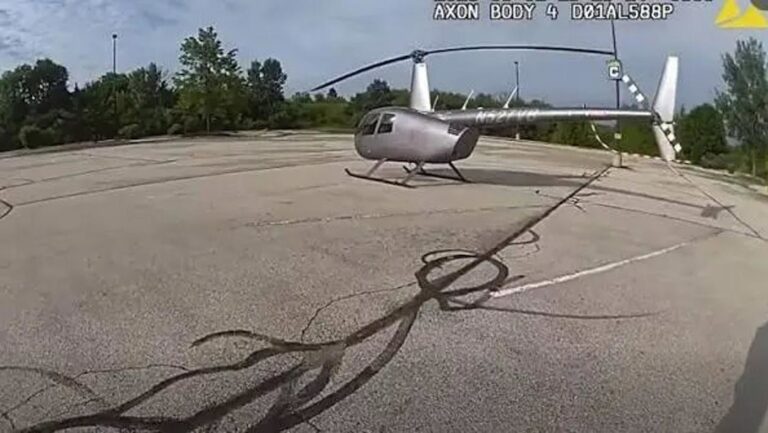 Jubilado evita el tráfico y llega en helicóptero a hacer compras