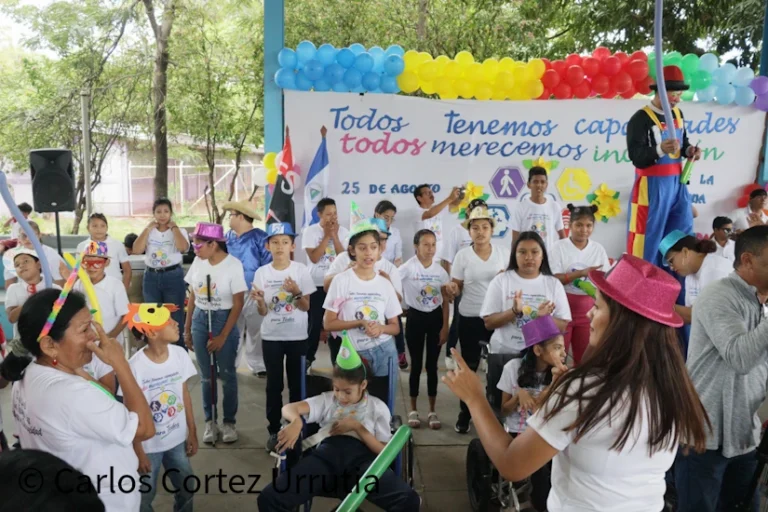Estudiantes del Melania Morales festejan el Día de la Persona con Discapacidad