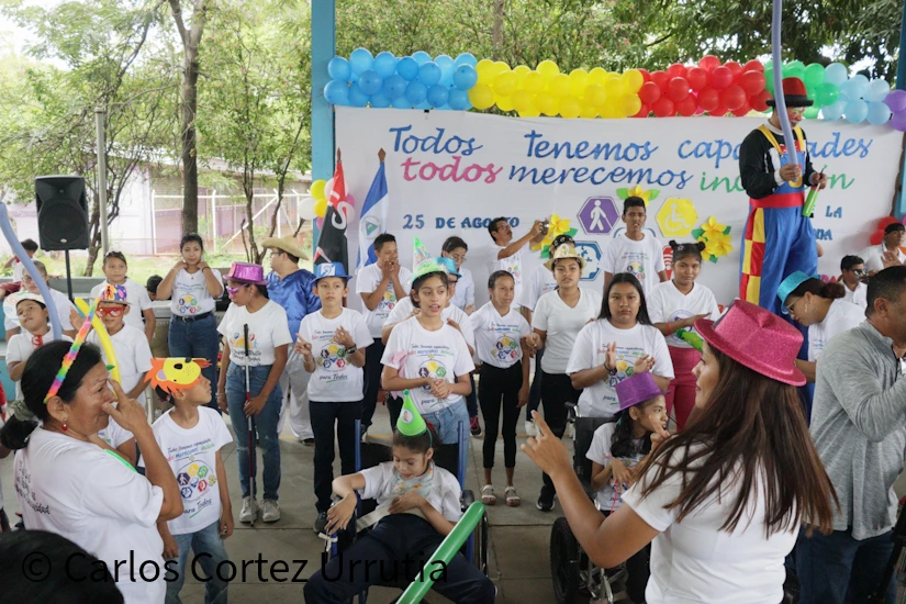 Estudiantes del Melania Morales festejan el Día de la Persona con Discapacidad