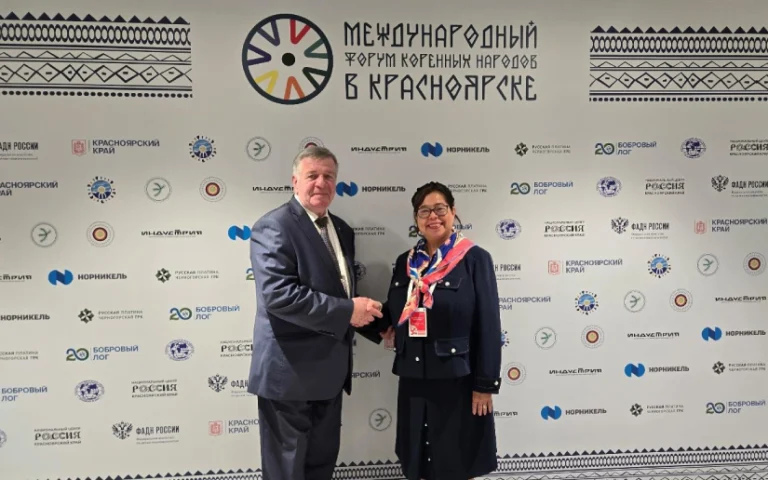 En Foro de Pueblos Indígenas, Krasnoyarsk-Rusia