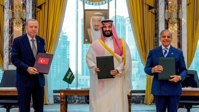 Arabia Saudita, Pakistán y Turquía firman acuerdo de defensa colectiva
