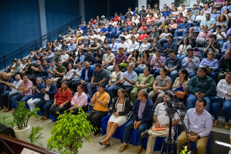 Docentes y estudiantes de la UNI son galardonados por su mérito investigativo