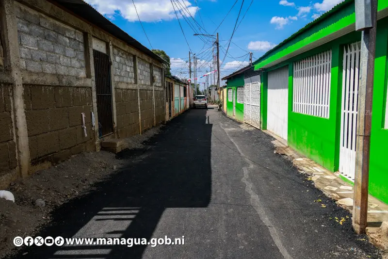 Familias del barrio 8 de Marzo tienen mejores calles