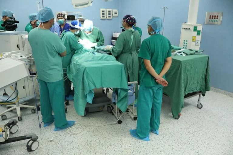 Realizan cirugías de paladar hendido y labio leporino