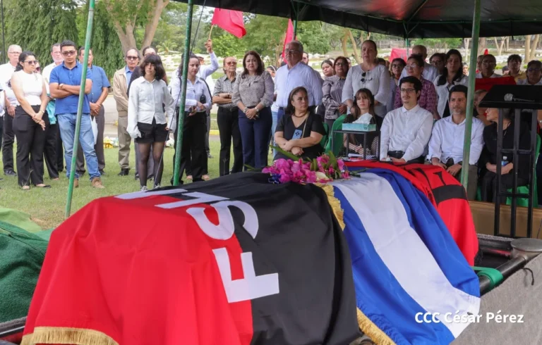 Otorgan condecoraciones póstumas a José Ángel Bermúdez