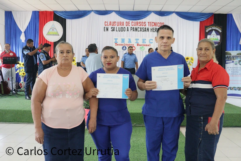 Sistema Penitenciario entrega certificados a 661 protagonistas