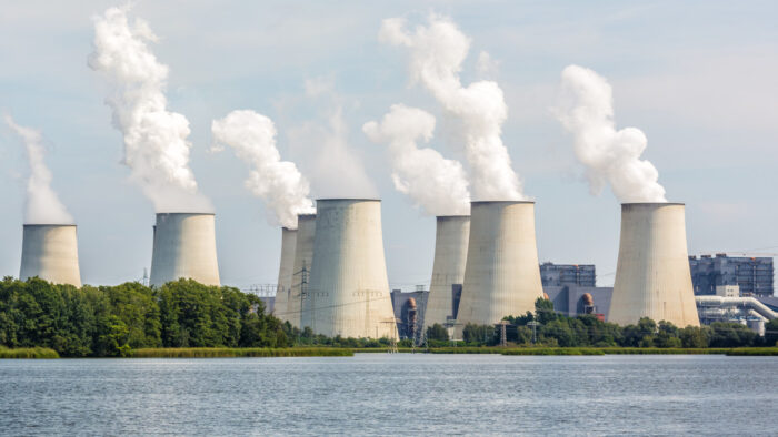 Encuentran explosivos en subestación eléctrica en Alemania