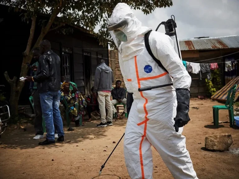 Ébola deja más de 3.500 muertos en cuatro meses en la RDC