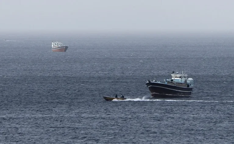 Irán captura submarino no tripulado de EEUU en el estrecho de Ormuz