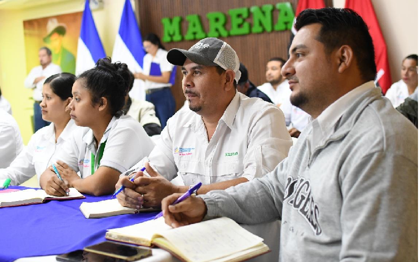 Capacitan a técnicos del Marena sobre permisos forestales