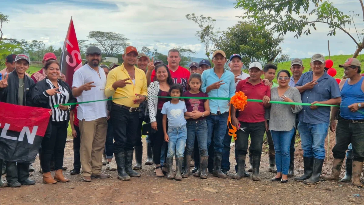 Mejoran 14 kilómetros de caminos productivos en Nueva Guinea 2
