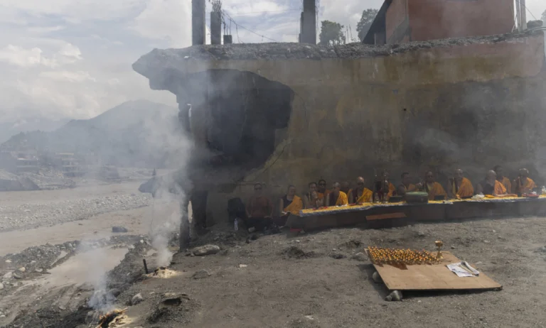 Nepal guarda luto por tragedia glaciar