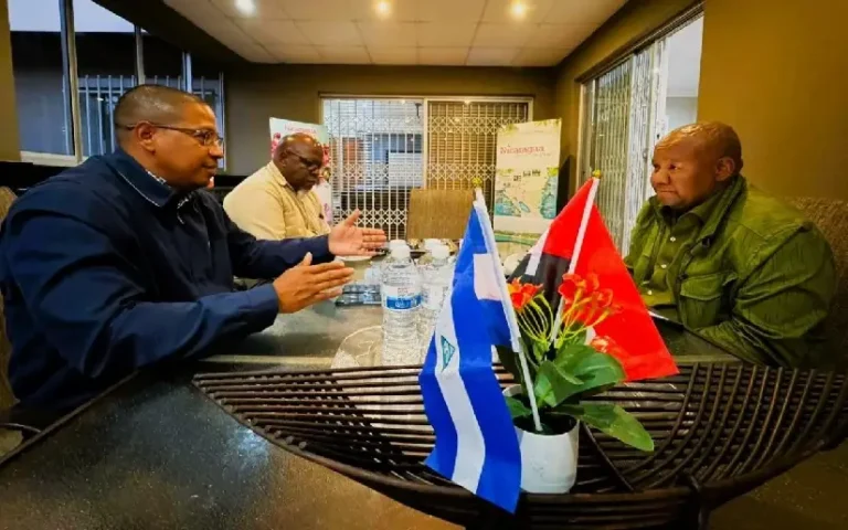 Nicaragua y sindicato minero de Sudáfrica fortalecen lazos de cooperación