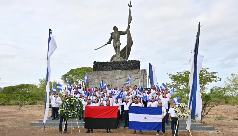 Servidores públicos rinden homenaje a los Héroes de San Jacinto