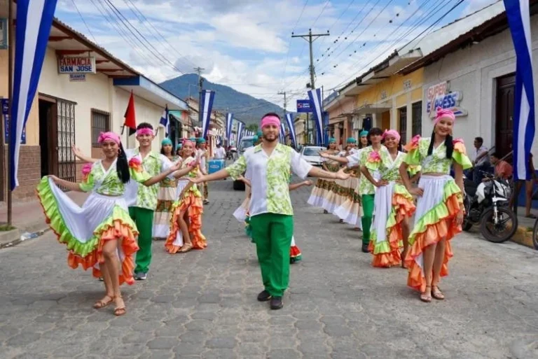 Somoto celebra el Día Nacional del Huipil con Festival de Trajes Originales del Folklore