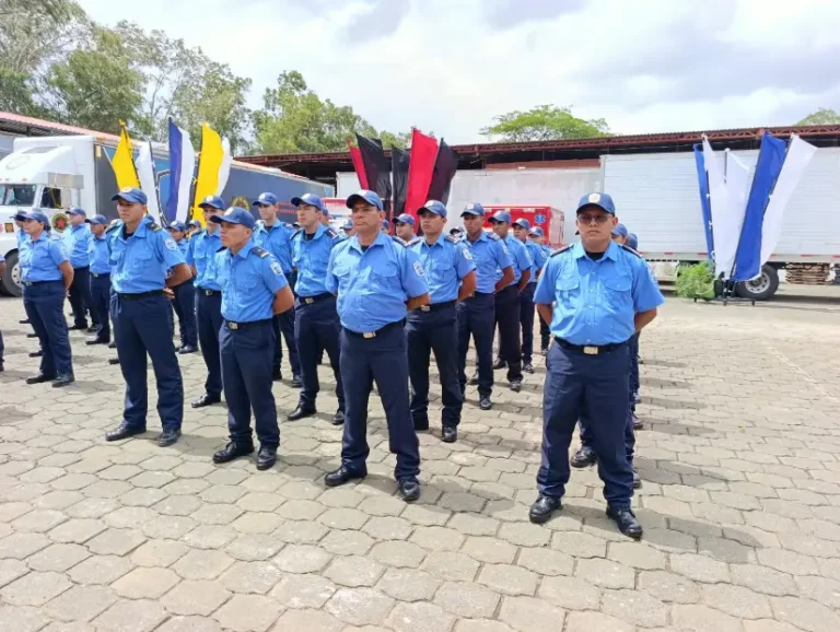 Bomberos se capacitan en Prevención de Incendios y Riesgos