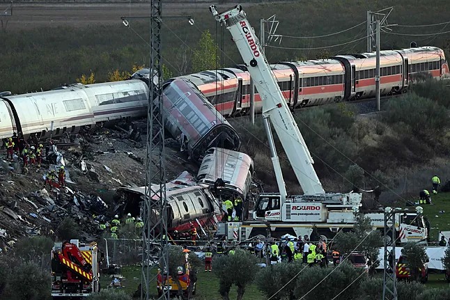 Ascienden a 69 los fallecidos por accidente ferroviario en Toledo, España