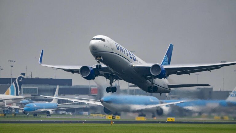 Avión de United Airlines regresa a Las Vegas tras amenaza de secuestro