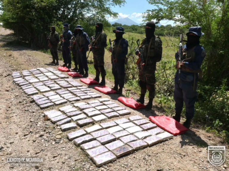 Ejército de Nicaragua incauta 150 paquetes de presunta cocaína en Chinandega
