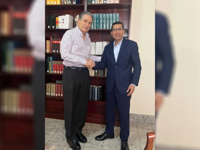 Embajada de Nicaragua en Panamá se reúne con expresidente Arístides Royo para estrechar lazos fraternales