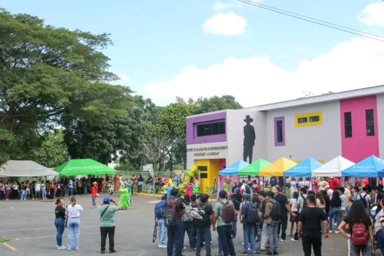 Feria de Emprendedores “Raíces de Maíz” en La Sandino