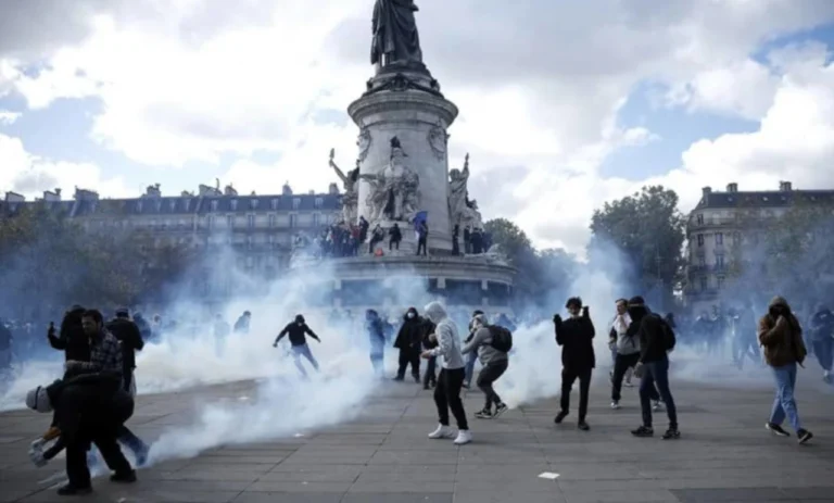 Francia contabiliza 1.800 detenidos en las protestas contra el costo de la vida