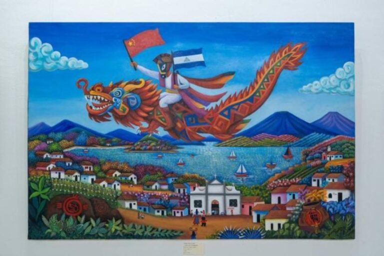 Granada inaugura exposición del concurso de pintura primitivista Nicaragua-China