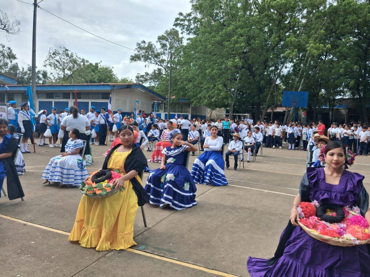 Estudiantes rinden homenaje al General Benjamín Zeledón