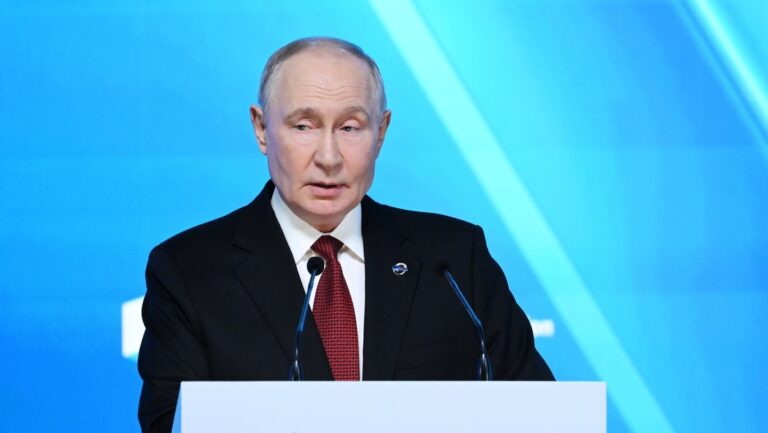 Putin destaca que hay que adoptar medidas para evitar escenarios catastróficos