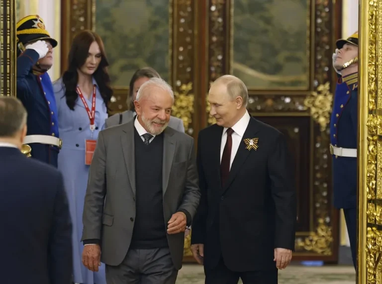 Putin felicita a Lula da Silva por su reelección en Brasil