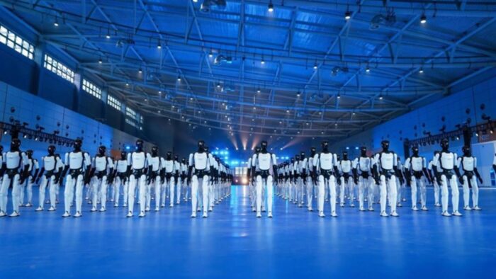 ¡Bailarines del futuro! 110 robots humanoides rompen récord Guinness en China