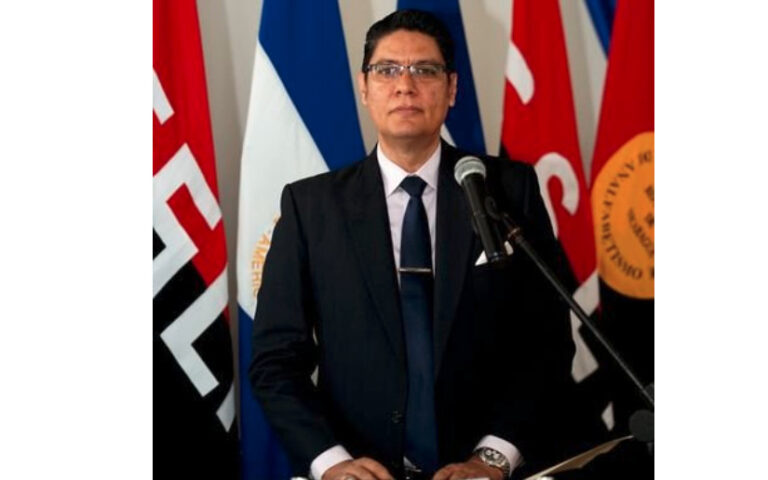 Embajador de Nicaragua entrega Cartas Credenciales al presidente de Colombia