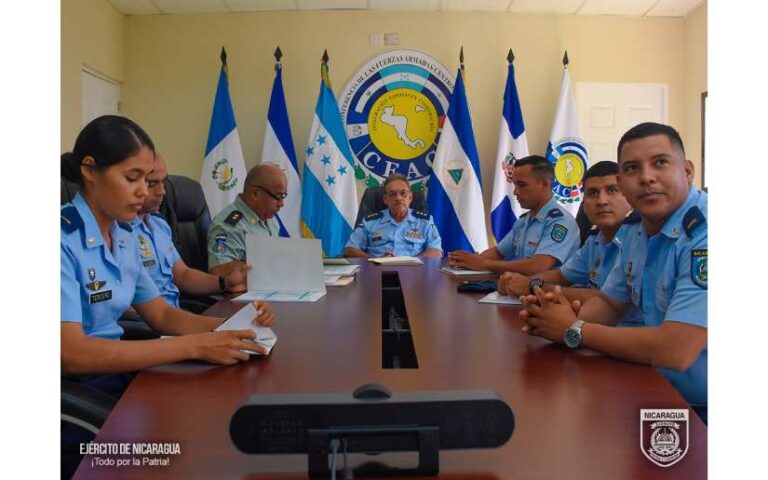 Ejército de Nicaragua en la inauguración del Curso Básico de Medicina Aeronáutica
