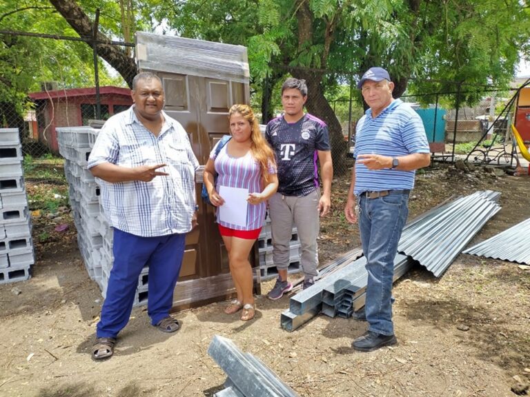 Entregan capitalización a productores del Chinandega