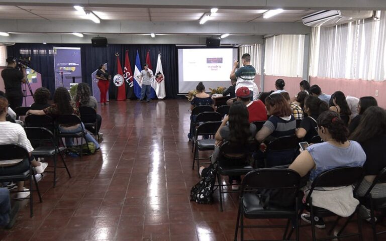 MINJUVE premia a 15 jóvenes que participaron en el Concurso Diseño de Marcas