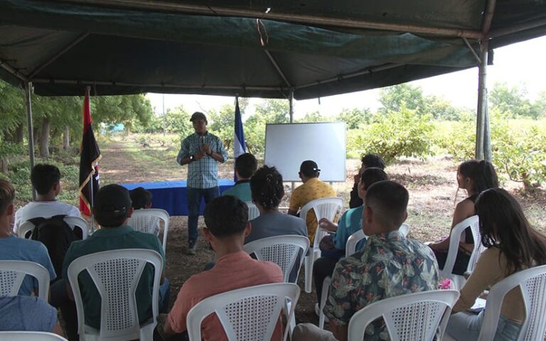 Estudiantes del INATEC conocen técnicas para mejorar disponibilidad de agua