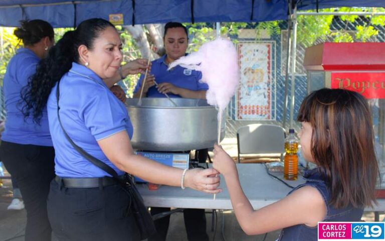 Niños del barrio Nueva Libia disfrutan de una tarde infantil