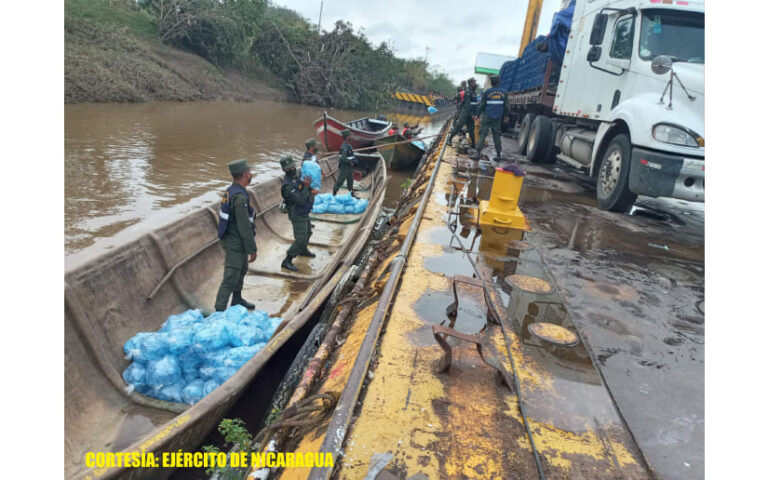 Ejército de Nicaragua realizó descargue y traslado de ayuda humanitaria