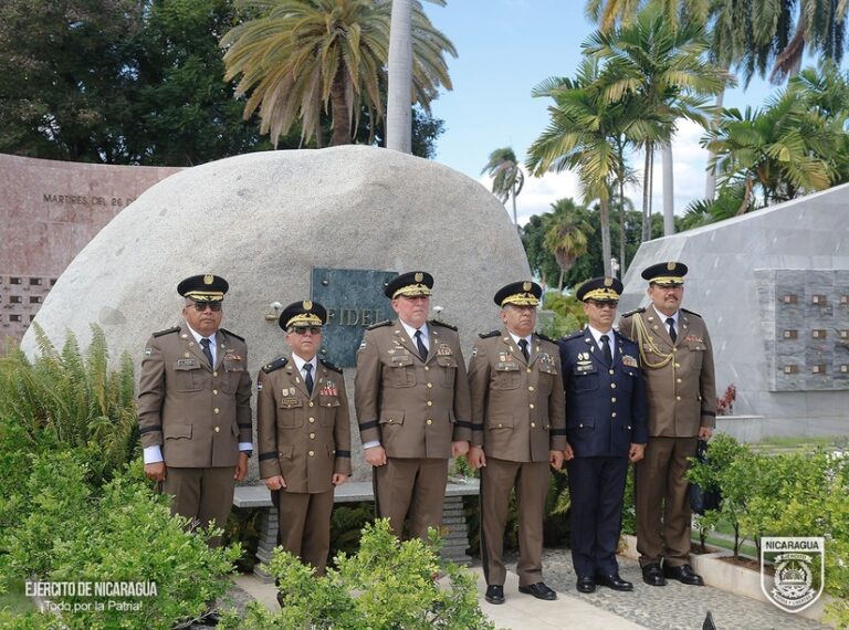 Rosario destaca la visita del General Avilés en Cuba