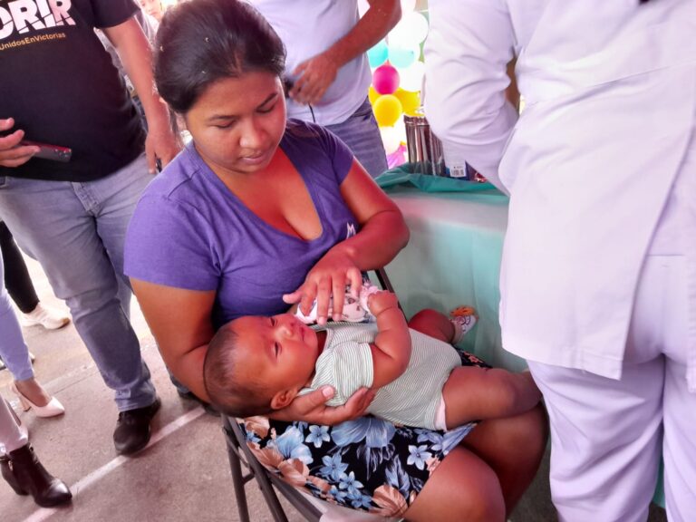 Inicia Campaña Nacional de Vacunación