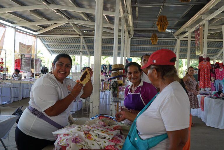 Parque de Ferias celebra a Abril Victorioso