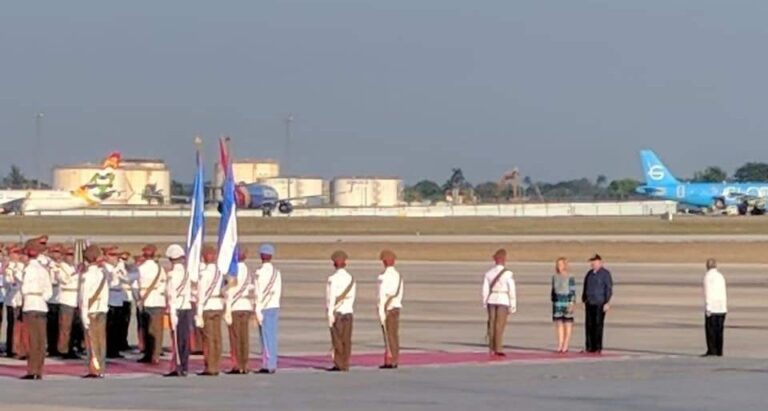 Presidente de Nicaragua participa en la cumbre del ALBA TCP 